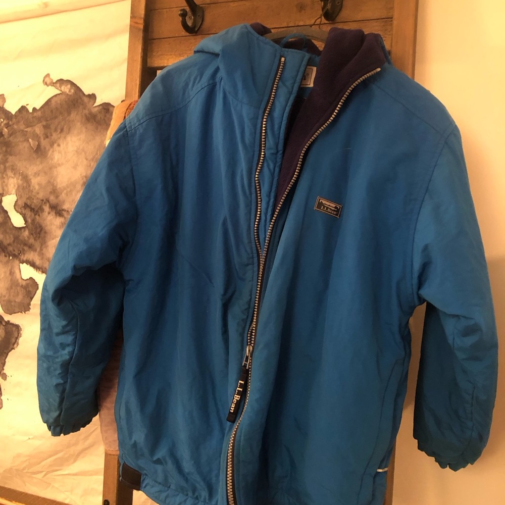 Llbean winter ski coat kids size L 14-16. Blue.  Very good condition.
